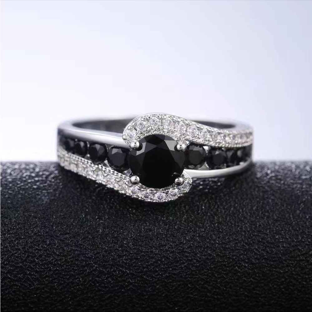 New 925 Silver Dazzling Black Sapphire Delicate Top Quality Ring - Picture 6 of 7